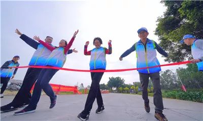 一(yī)起回顧第三屆“時(shí)時(shí)關愛(ài)·彙聚同心”徒步公益活動的(de)精彩瞬間(jiān) 一(yī)起回顧第三屆“時(shí)時(shí)關愛(ài)·彙聚同心”徒步公益活動的(de)精彩瞬間(jiān)
