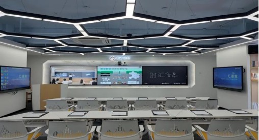 彙課堂-智慧課室：構建智慧教學“新空(kōng)間(jiān)”