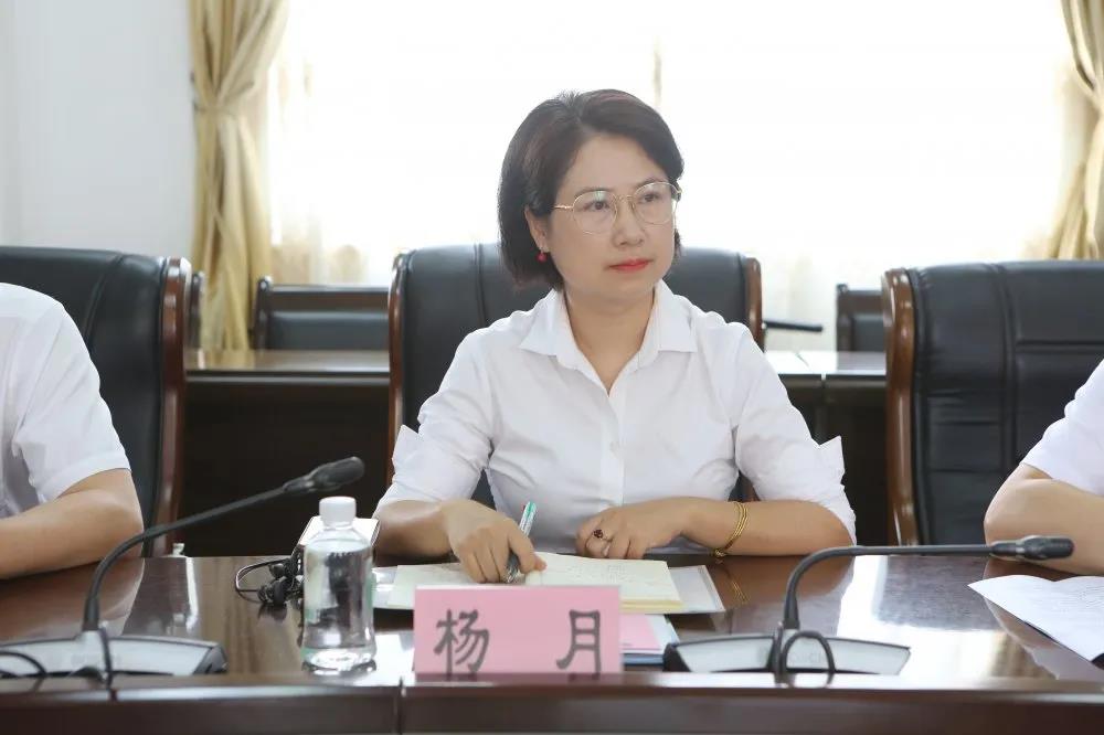 廣州鐵(tiě)路(lù)職業(yè)技(jì)術(shù)學院與浪潮集團、時(shí)彙信息簽署三方戰略合作(zuò)協議(yì)